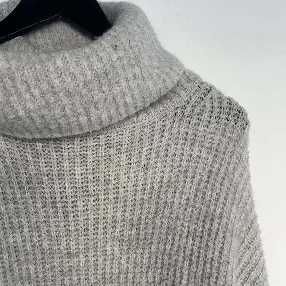 Zara Light Grey Knit Turtleneck Sweater - Picture 5 of 6